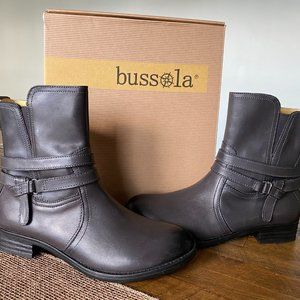 Bussola Short Boot in Grey